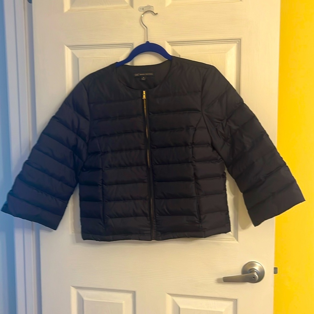 Brooks brothers in Navy color Down jacket 7/8 sleeve.